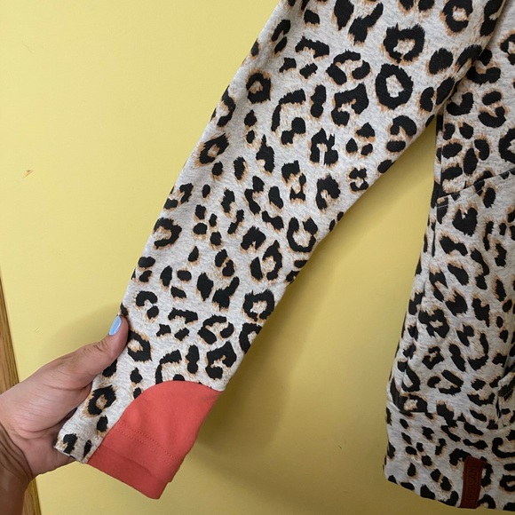 Ampersand Avenue Sweatshirt Size Small Grey Leopard Hooded Full Zip NWT - Picture 6 of 10